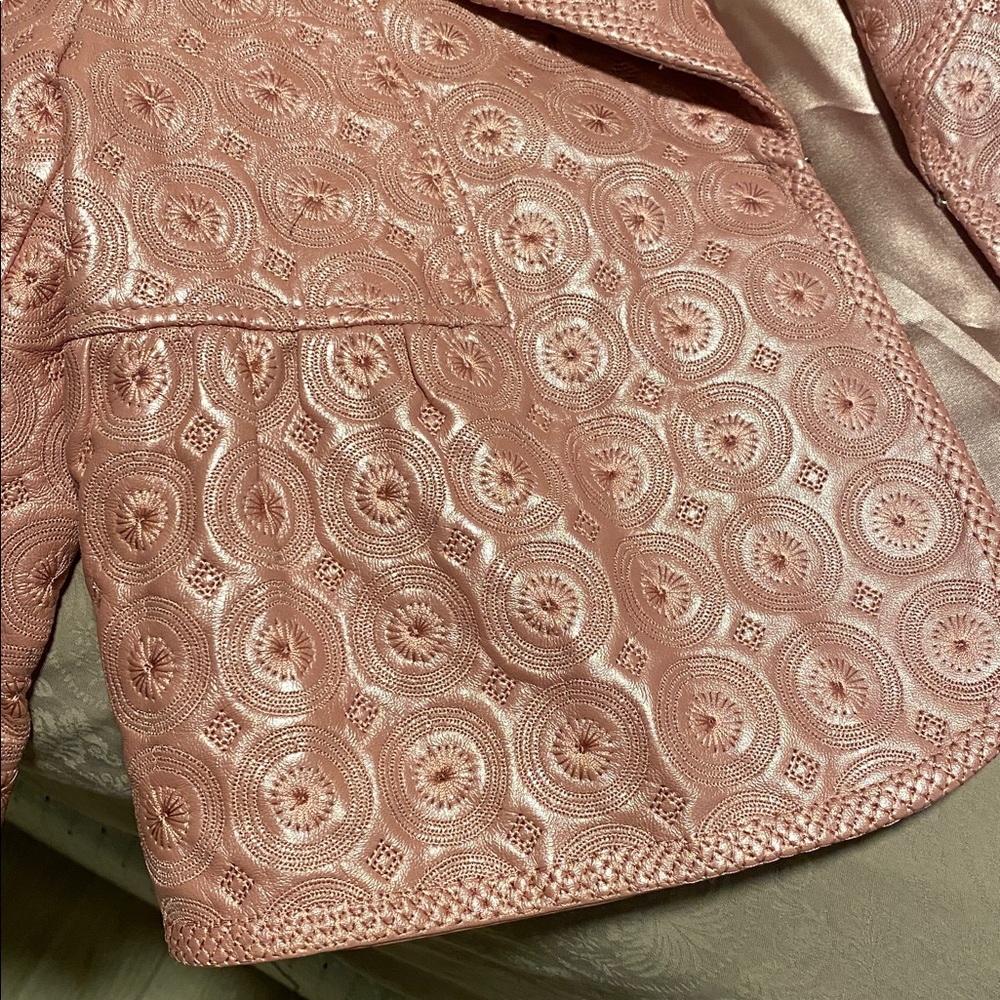 Peter Nygård Cropped Leather Jacket 3/4 Sleeve Embossed Biker Vintage Size 8 - Picture 10 of 11